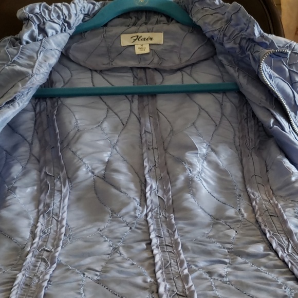 By Flair light weight spring jacket - Picture 5 of 6